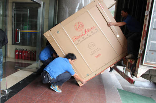 高台钢琴贵重工艺品无忧运